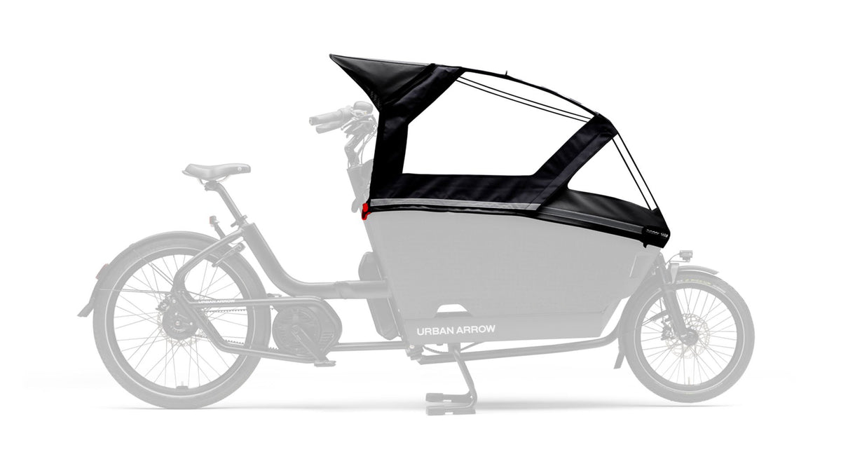 Housse de pluie Plus installée sur un vélo cargo électrique Urban Arrow FamilyNext